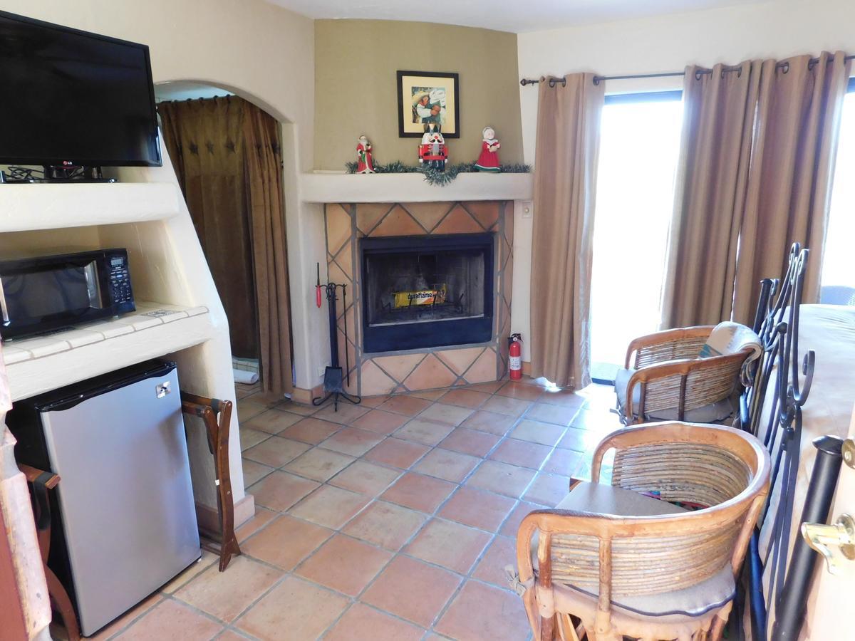 Full Circle Ranch B&B Inn Cave Creek Esterno foto