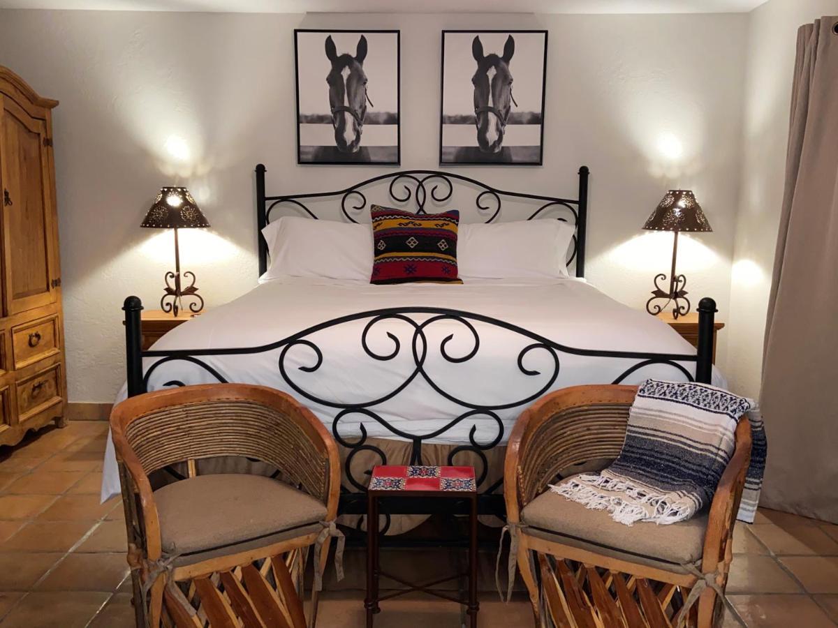 Full Circle Ranch B&B Inn Cave Creek Esterno foto